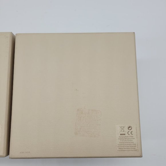 BURBERRY Gift Boxes Lot of 2 Square Holiday Embossed Authentic Birthday Horse - Picture 4 of 7